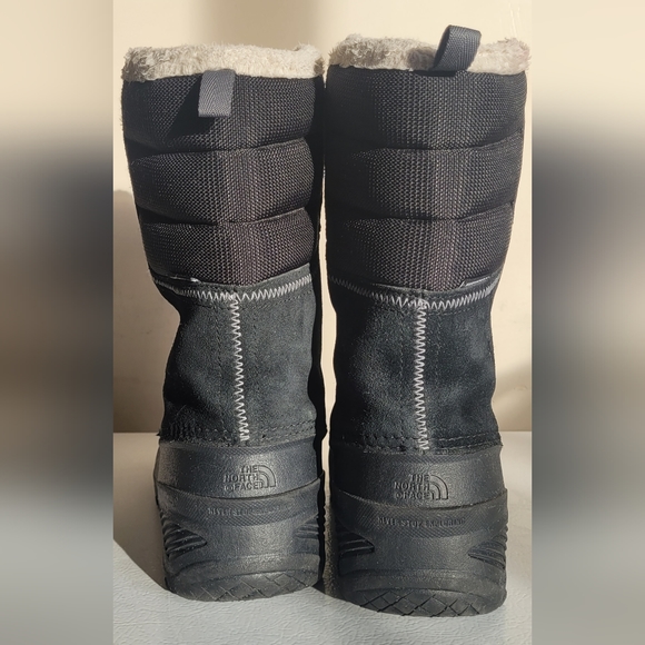 Northface waterproof winter boots - Picture 5 of 11